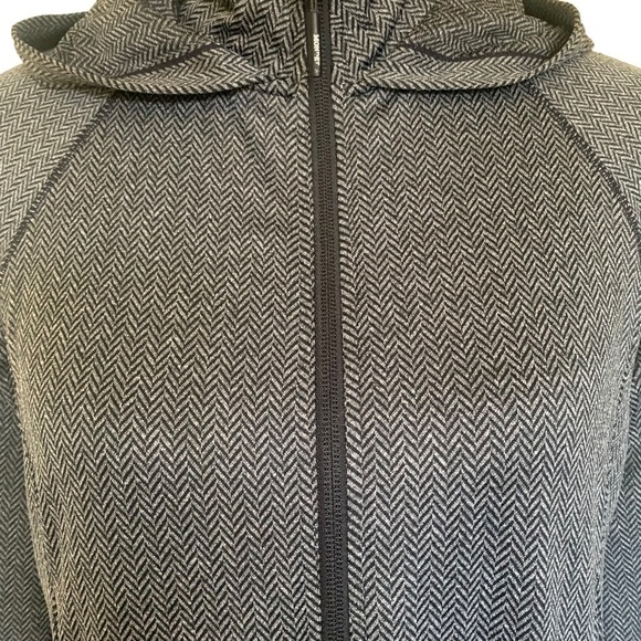 Mondetta athletic track jacket. - Picture 4 of 15